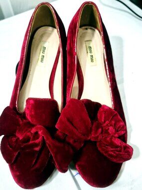 Miu Miu Red Velvet Bow Flats – 38 (US 7.5)